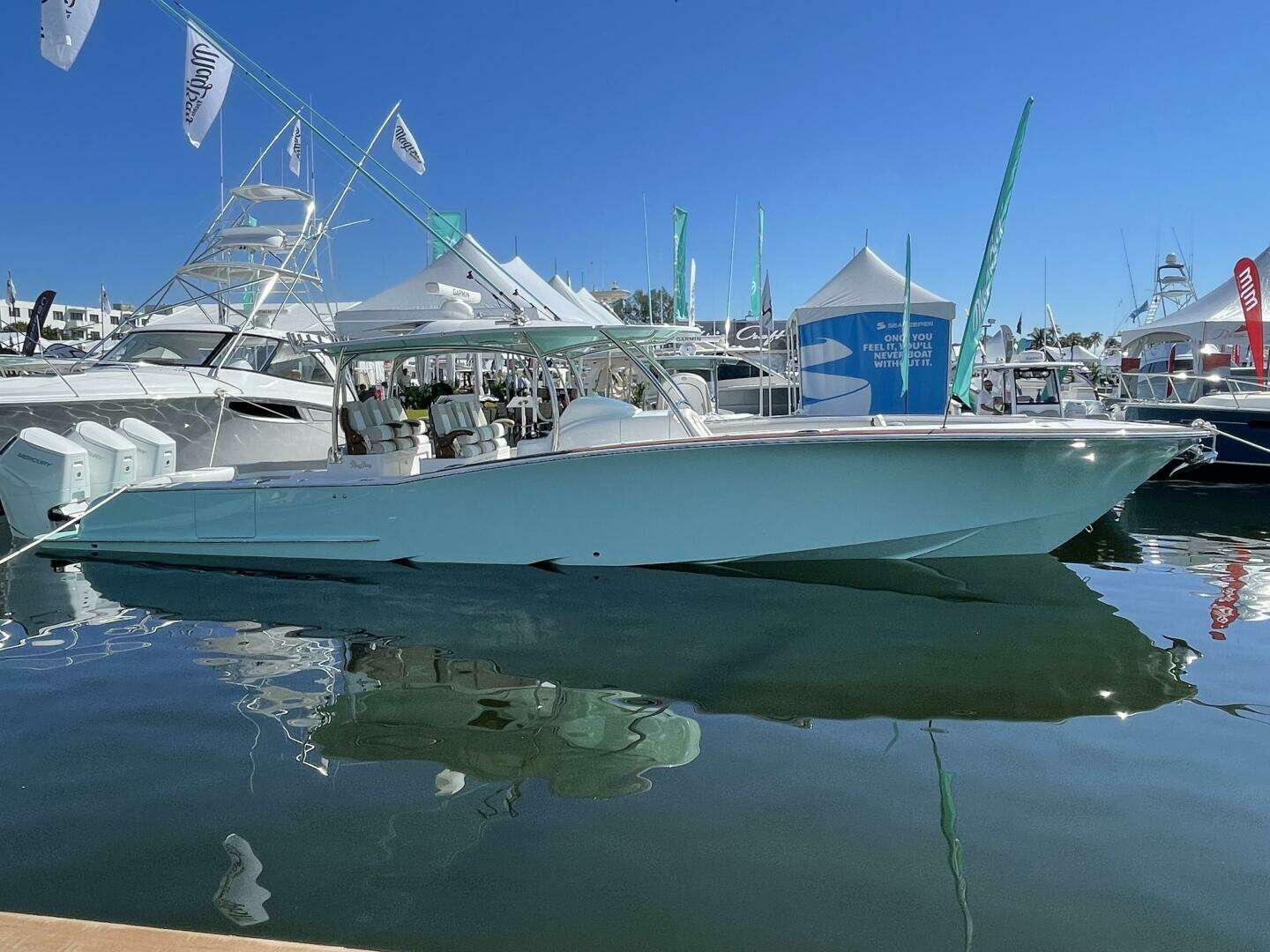 2026 Mag Bay 43 Center Console - Image 105