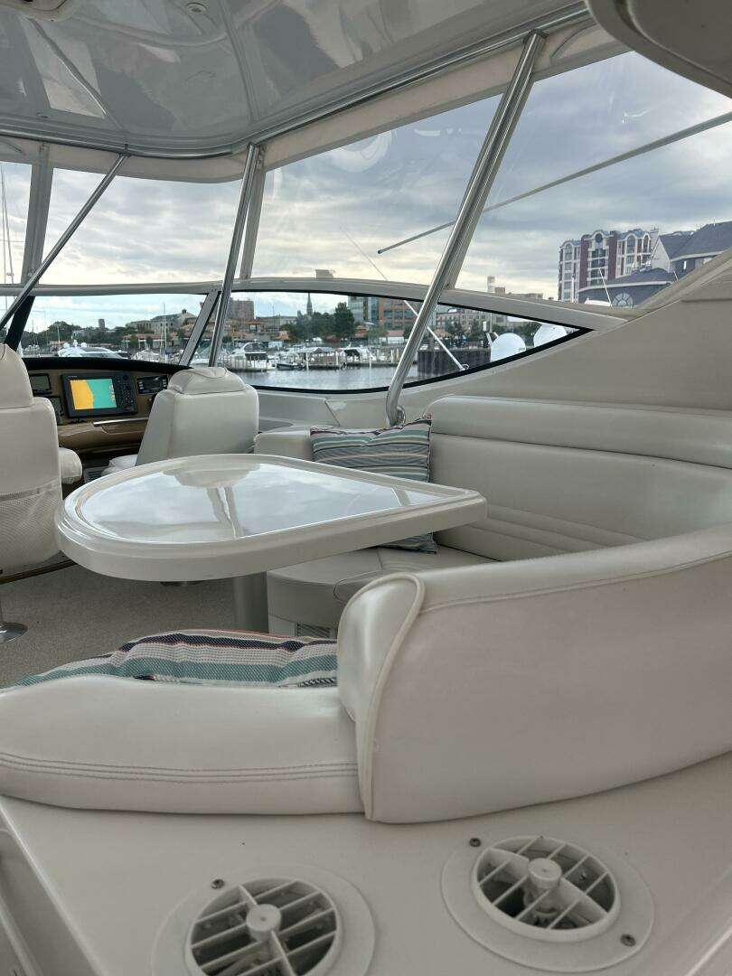 2003 Carver 466 Motor Yacht - Image 22