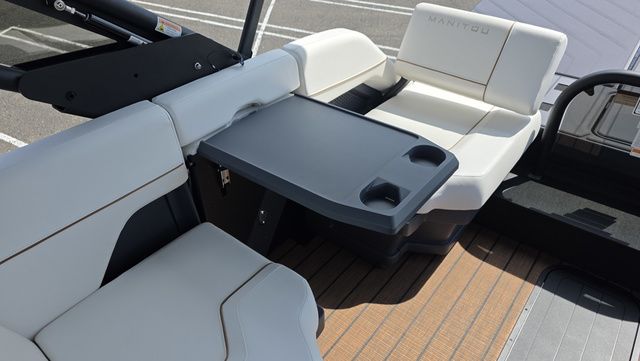 2025 Manitou 26' Explore 6' Max Deck With Dual 150hp Motors - 38