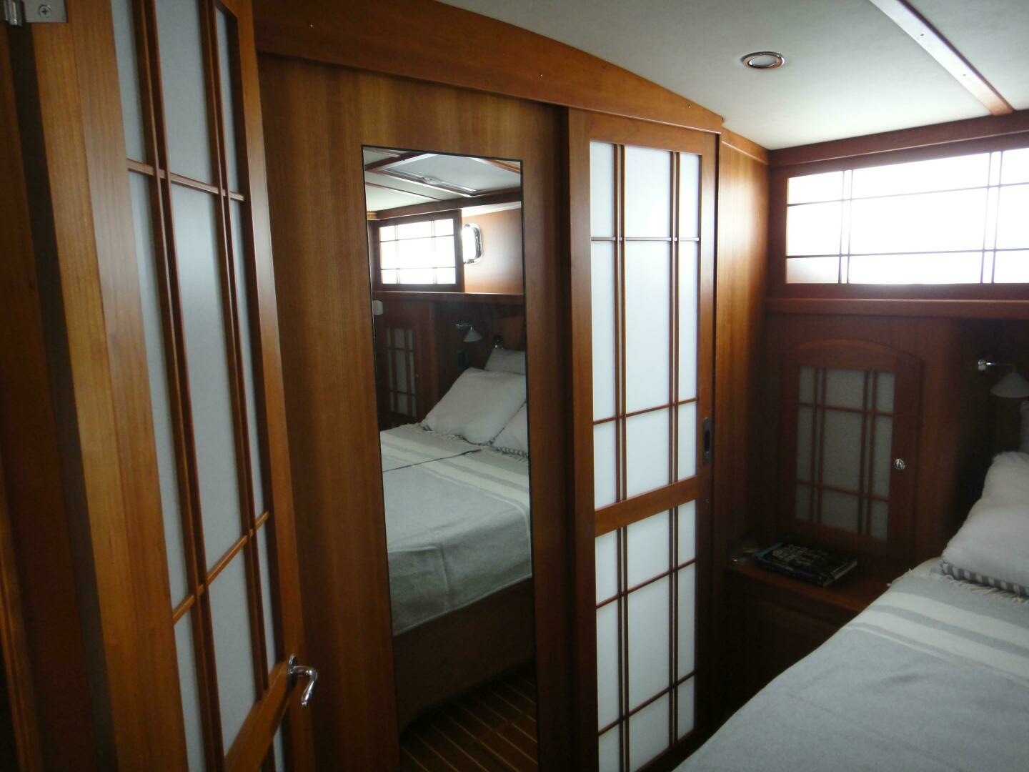 2018 Sabre 48 Salon Express - Image 19