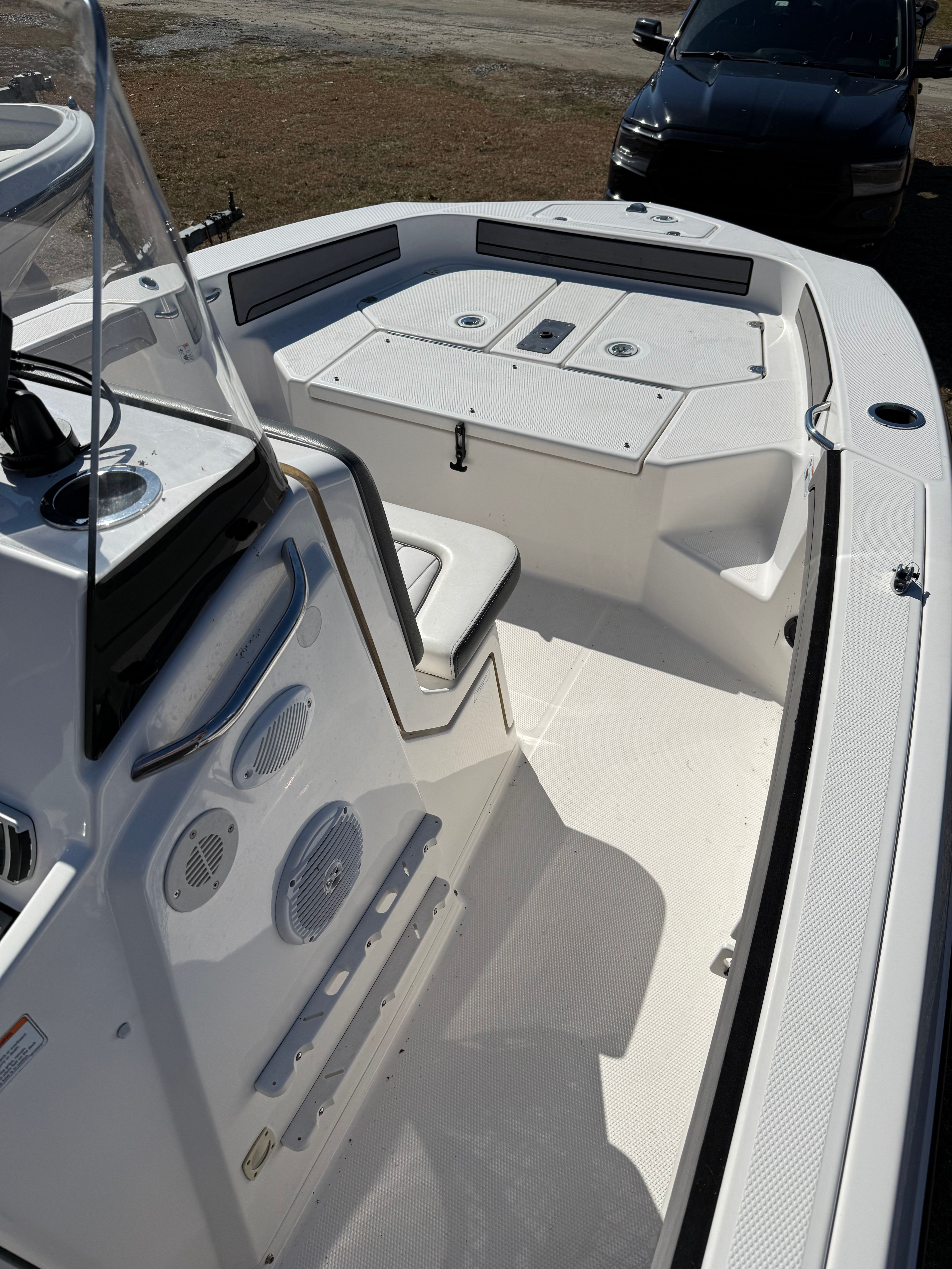 2018 Yamaha Boats 190 FSH Deluxe - 9