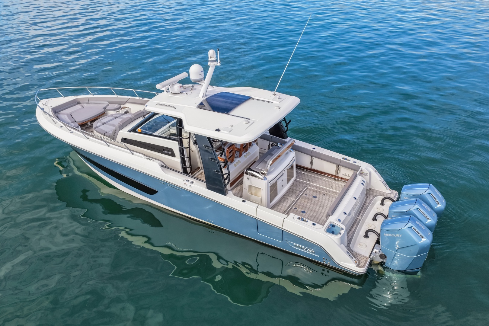 2023 Boston Whaler — - Image 12