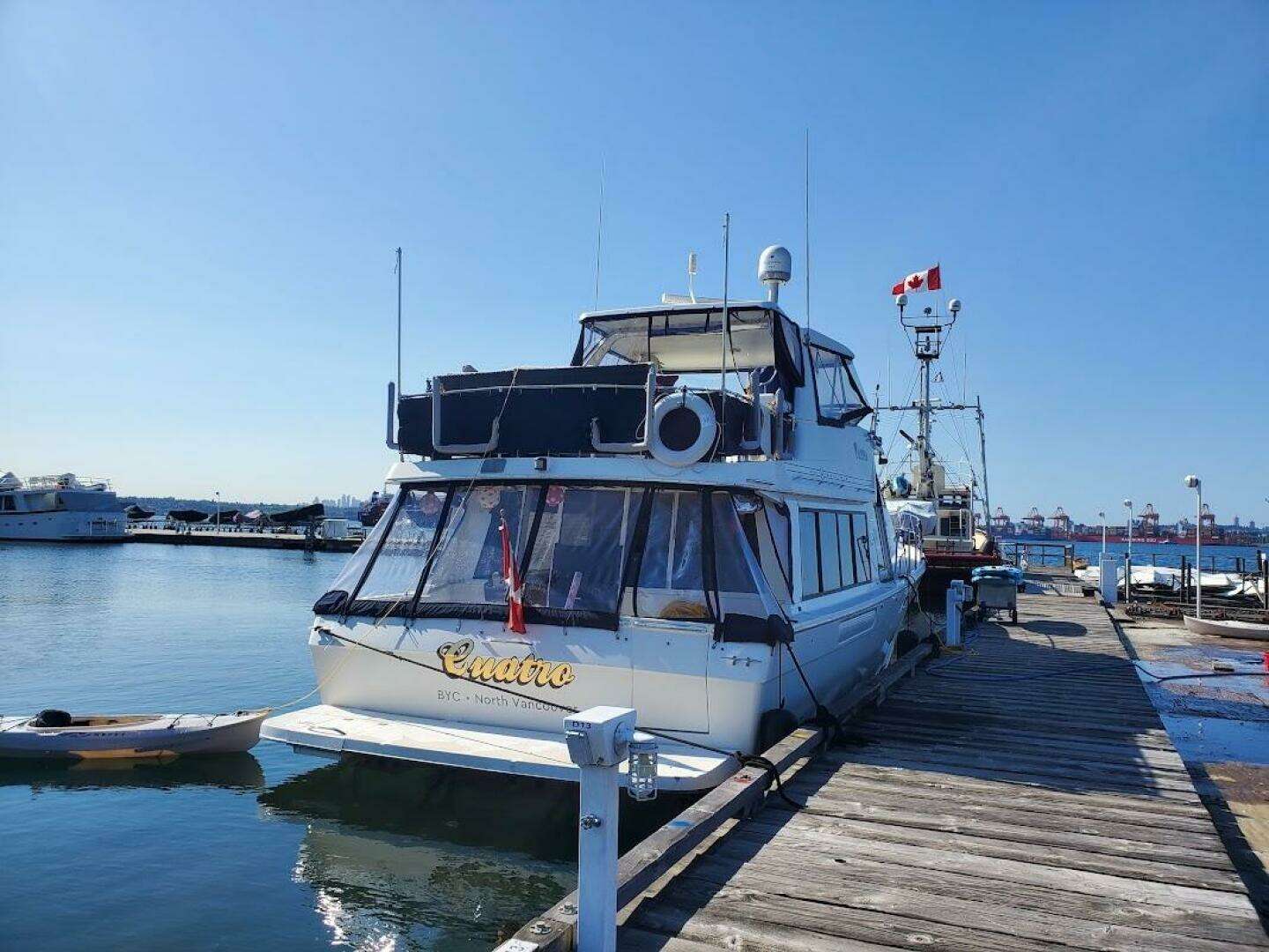 1998 Bayliner 4788 - Image 3