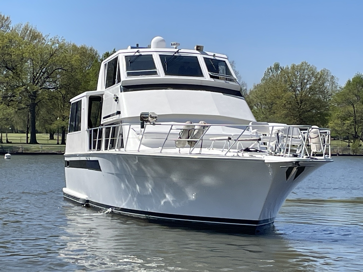 1995 Viking 54 Sports Yacht - Image 4