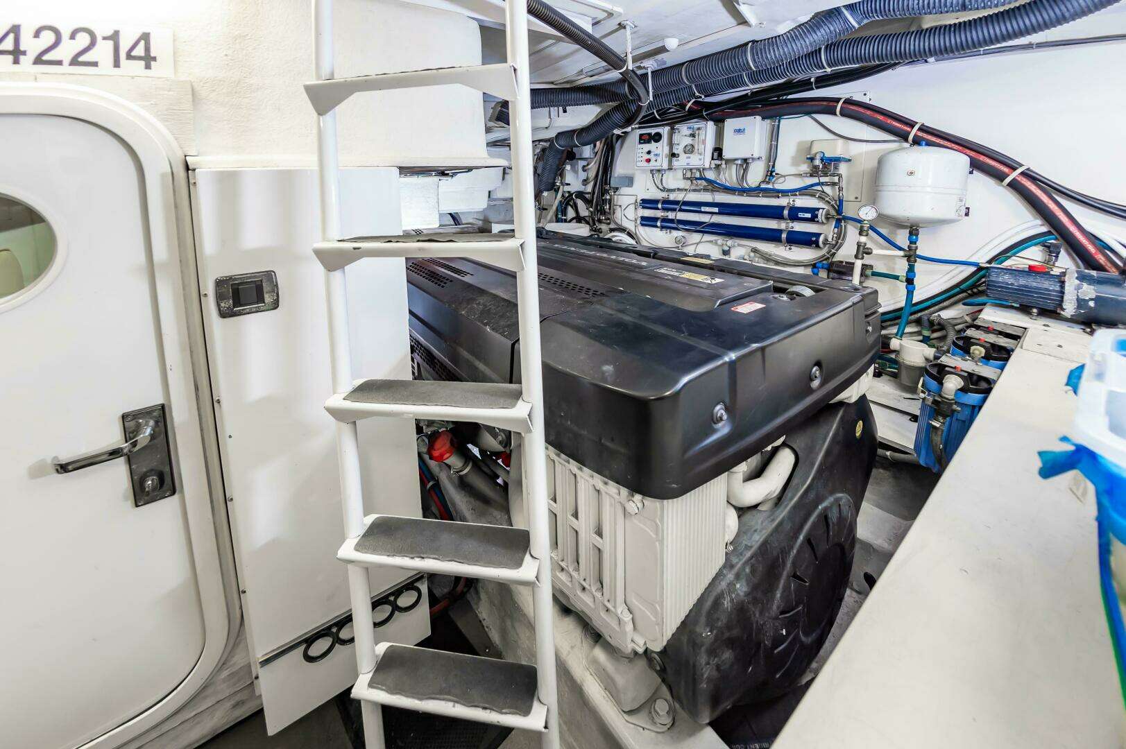 2013 Marquis 63 Sport Yacht - Image 75