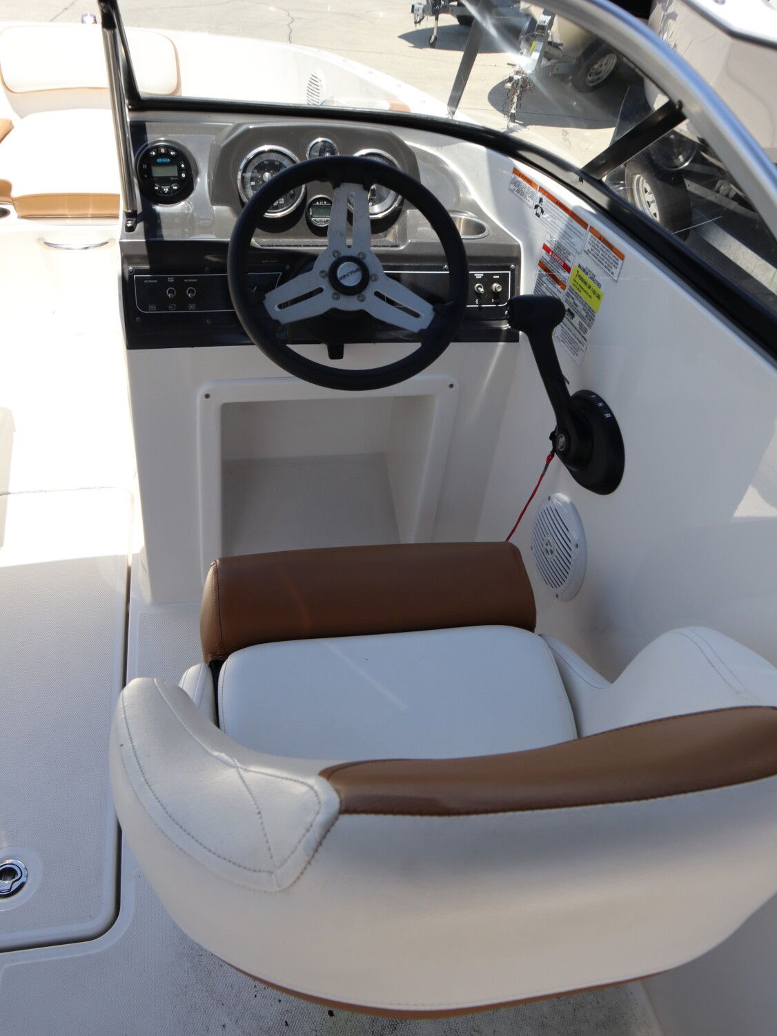 2021 Bayliner VR4 Bowrider Outboard - 12