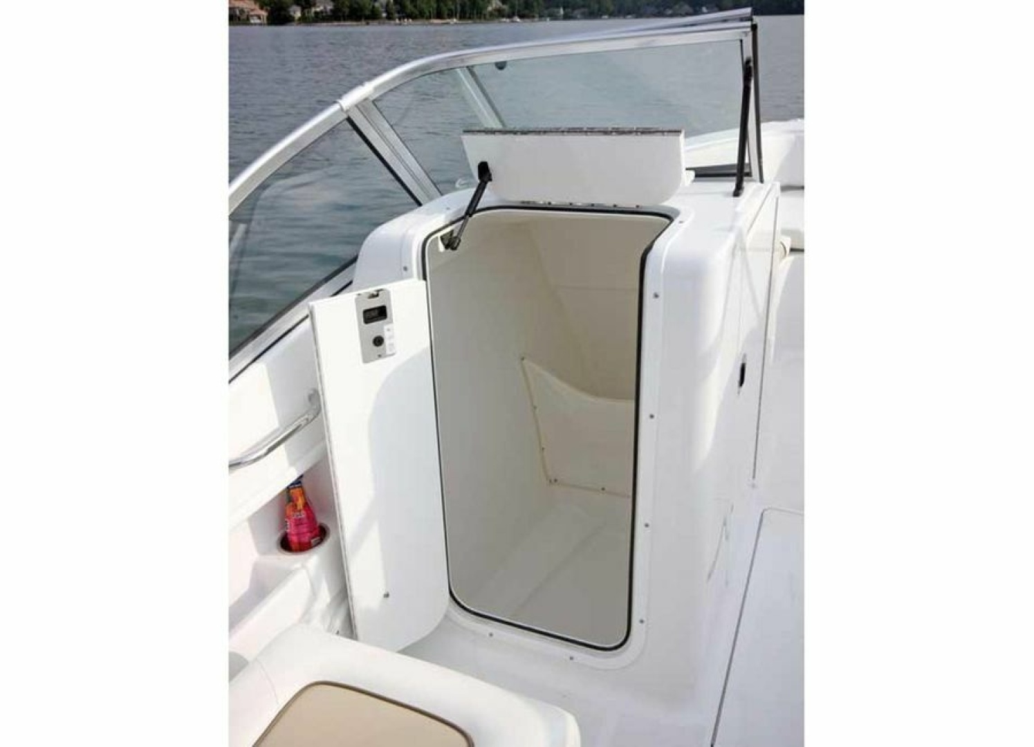 2013 Sea Hunt Escape 234 LE - Image 8