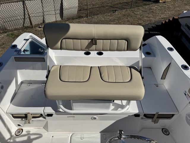 2026 Yamaha Boats 222 FSH Sport - 16