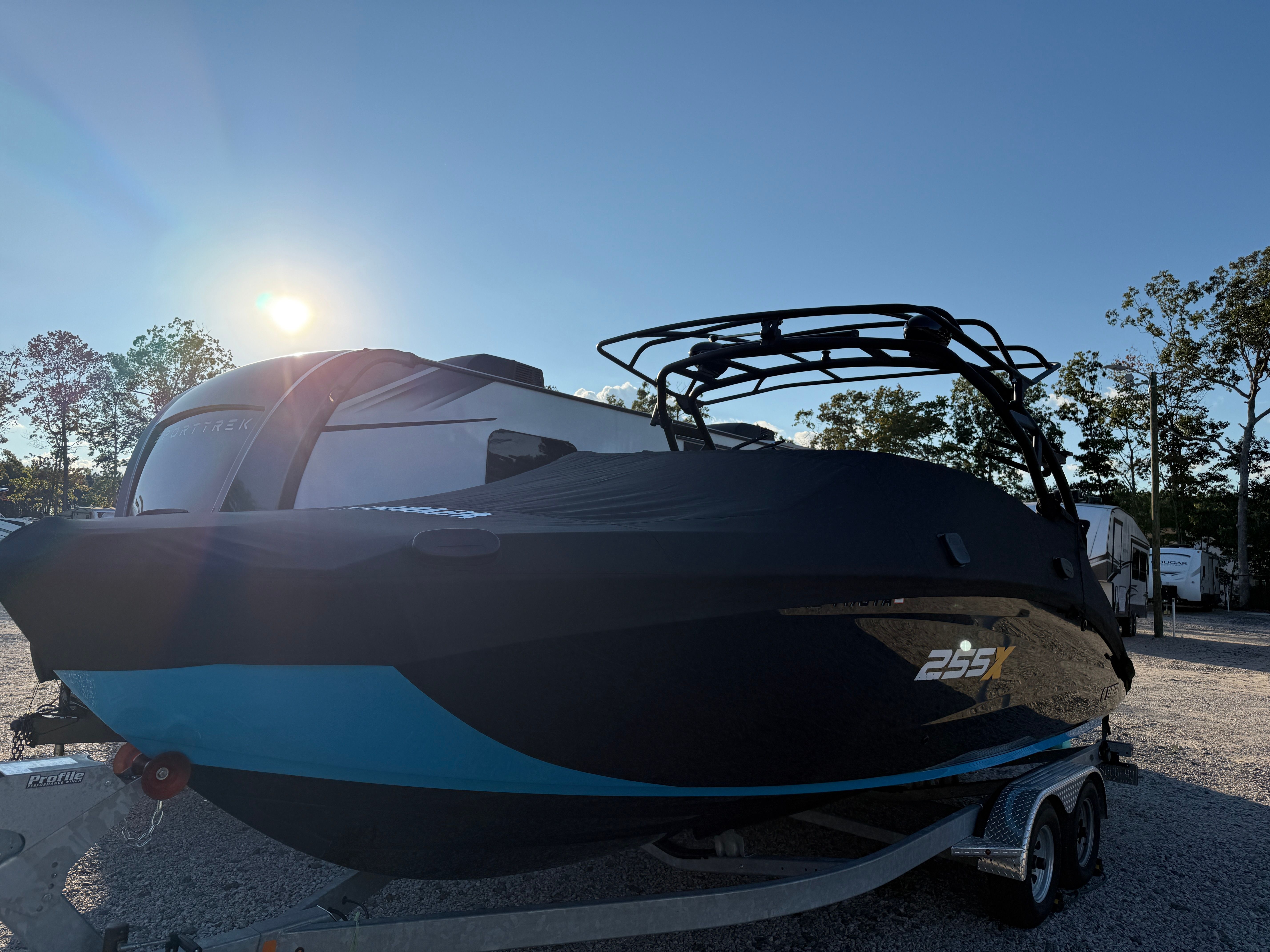 2023 Yamaha Boats 255XE - 3