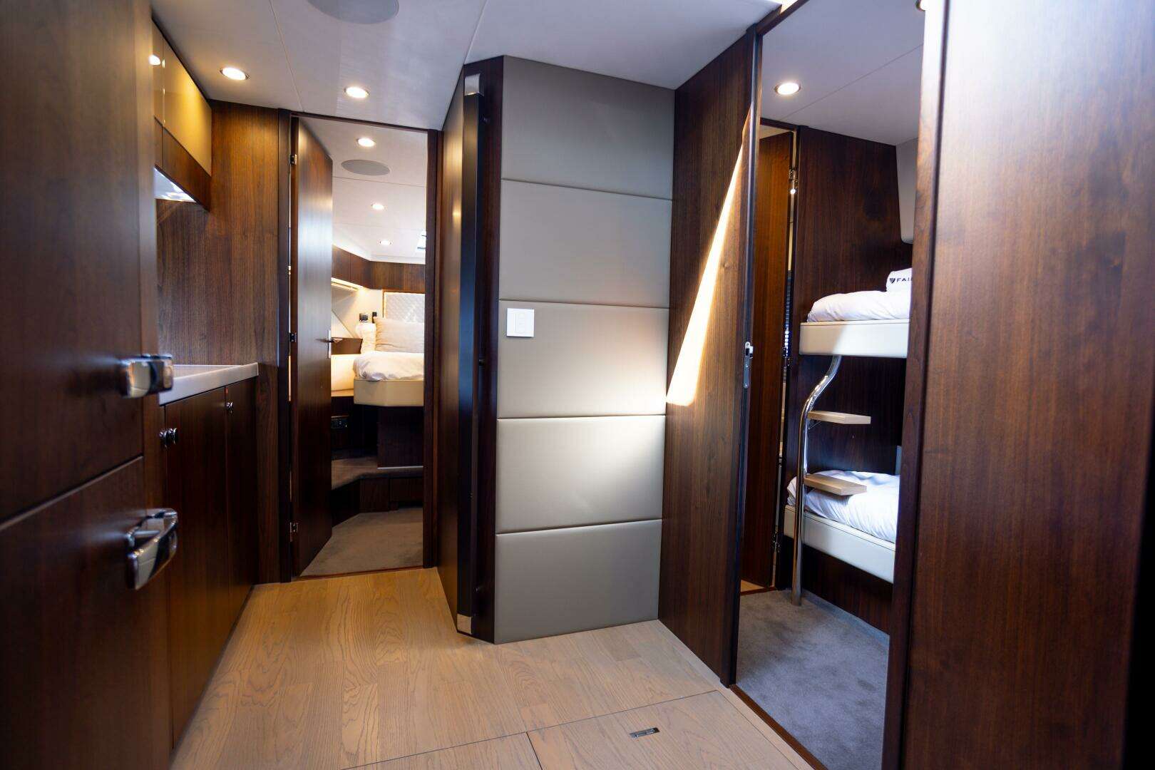 2025 Fairline Squadron 50 - Image 20