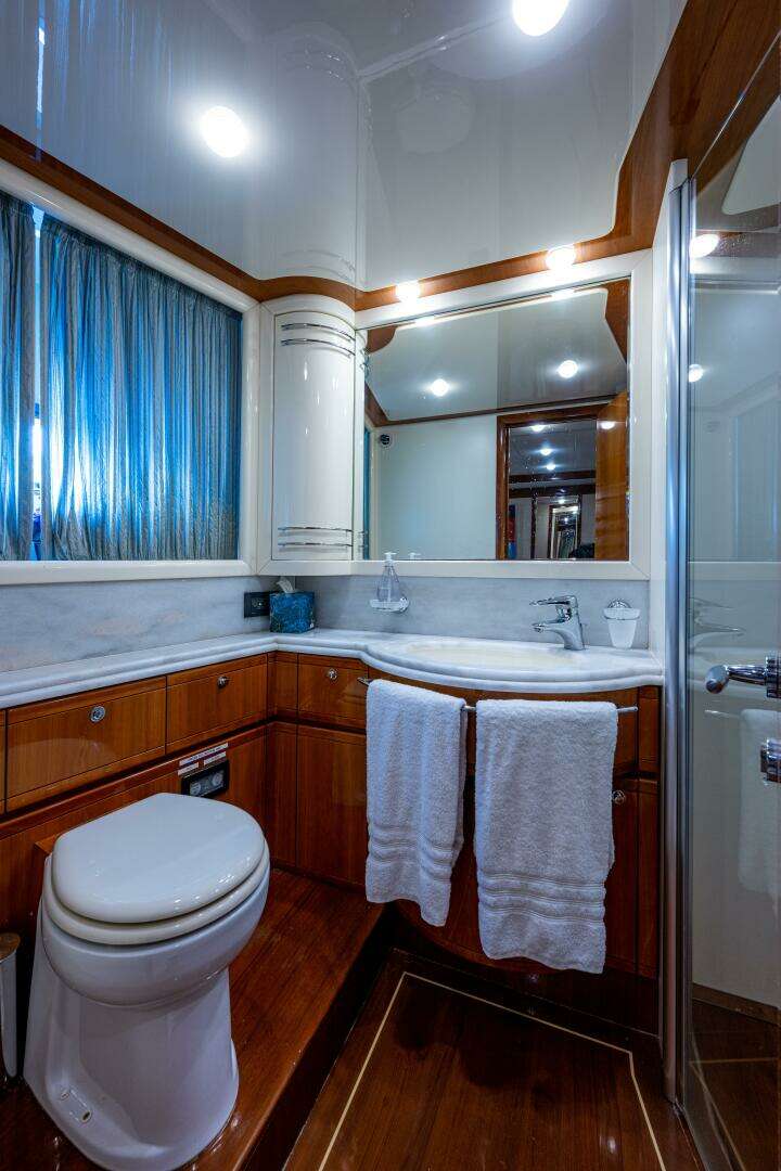2006 Ferretti Yachts 830 - Image 110