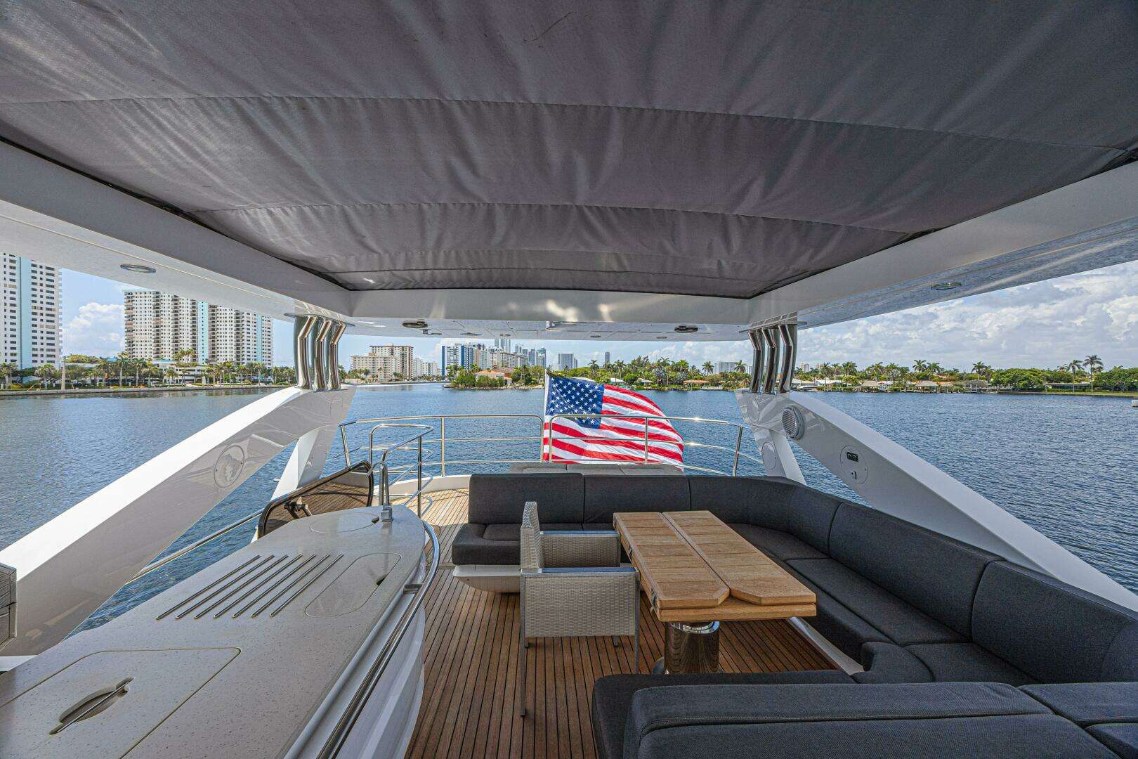2017 Sunseeker 75 Yacht - Image 20