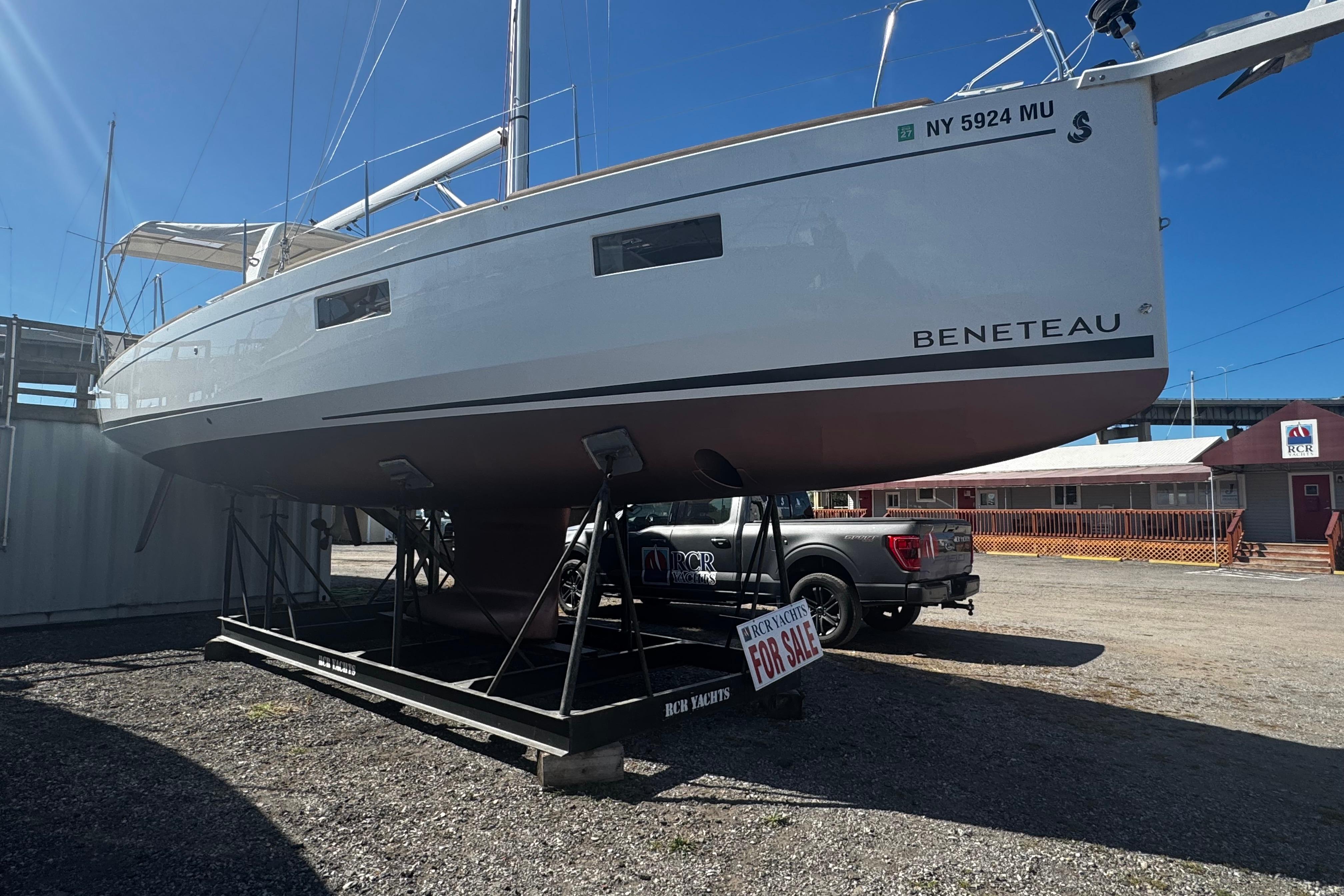 2023 Beneteau Oceanis 38.1