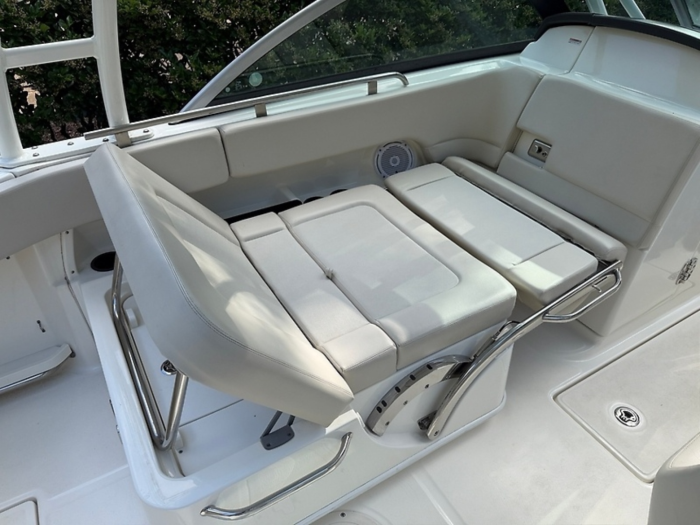2020 Boston Whaler Vantage 230 - Image 8