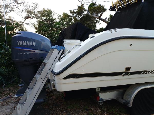 2002 Century 3200 Center Console - 3