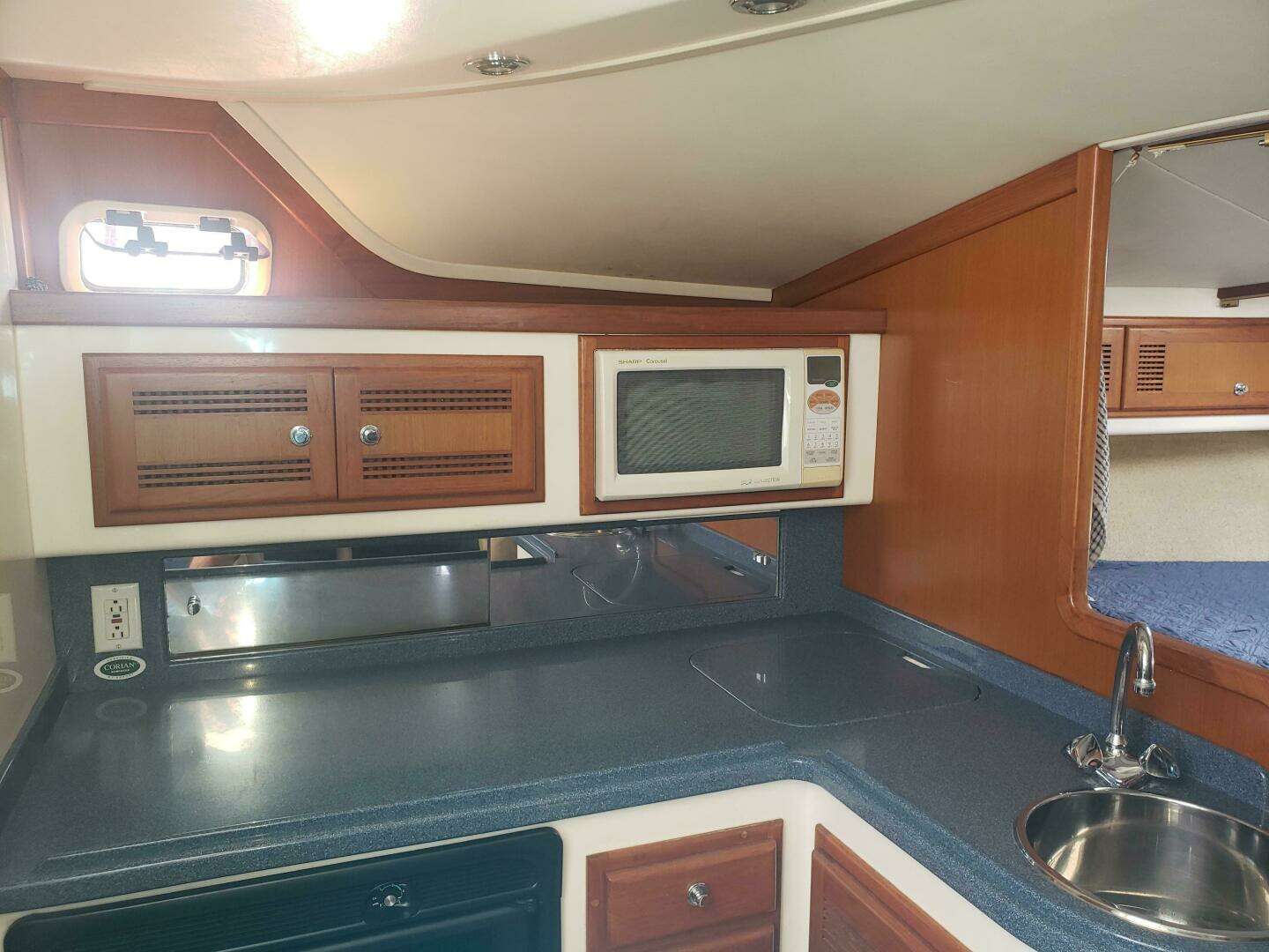 1999 Cabo Express Cruiser - Image 15