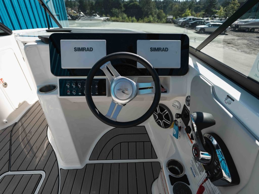 2026 Sea Ray SDX 230 - 9
