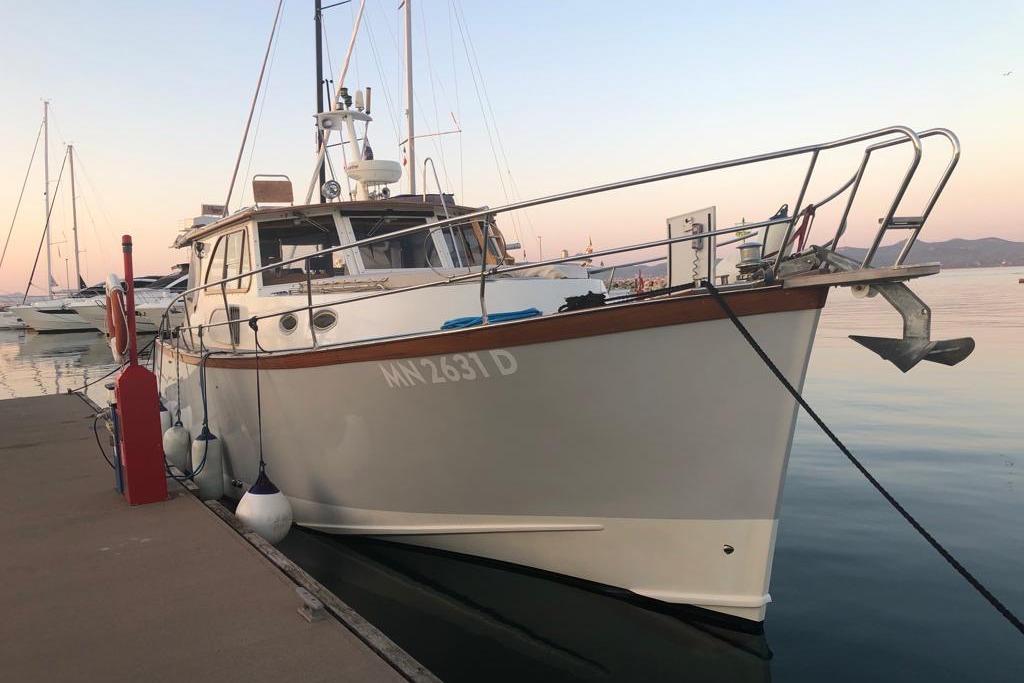2004 Custom Petronio Lobster 44