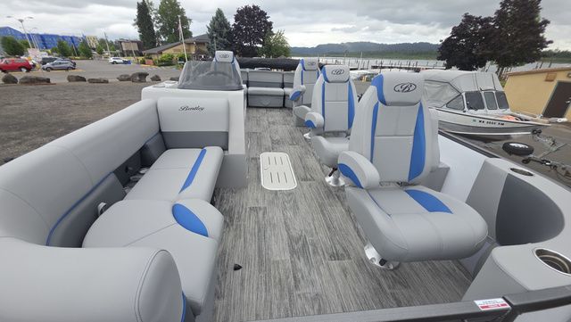 2026 Bentley Pontoons LEGACY 223 DL NAVIGATOR With 200hp XL Four-Stroke - 5