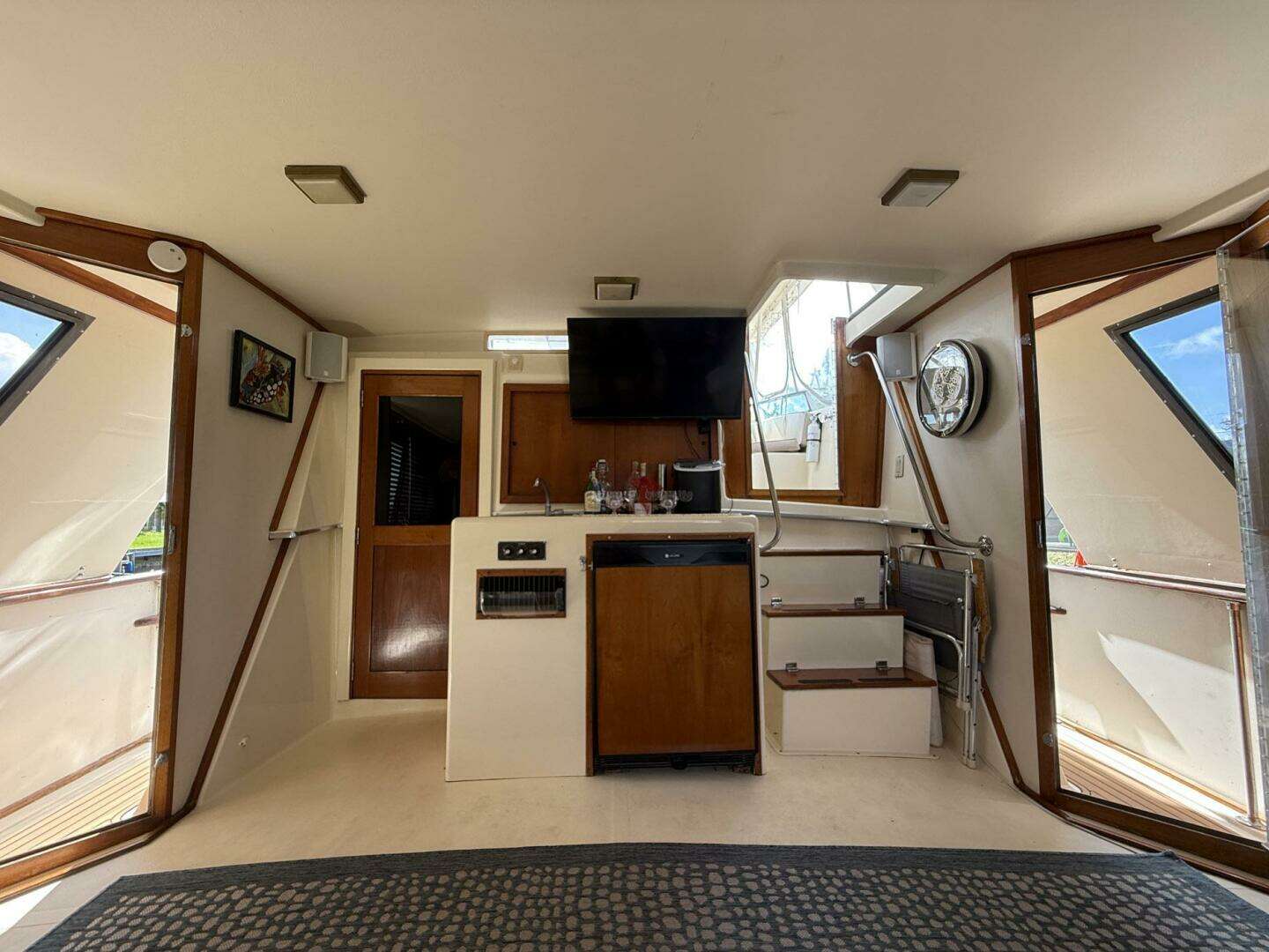 1989 Atlantic 47 Motor Yacht - Image 2