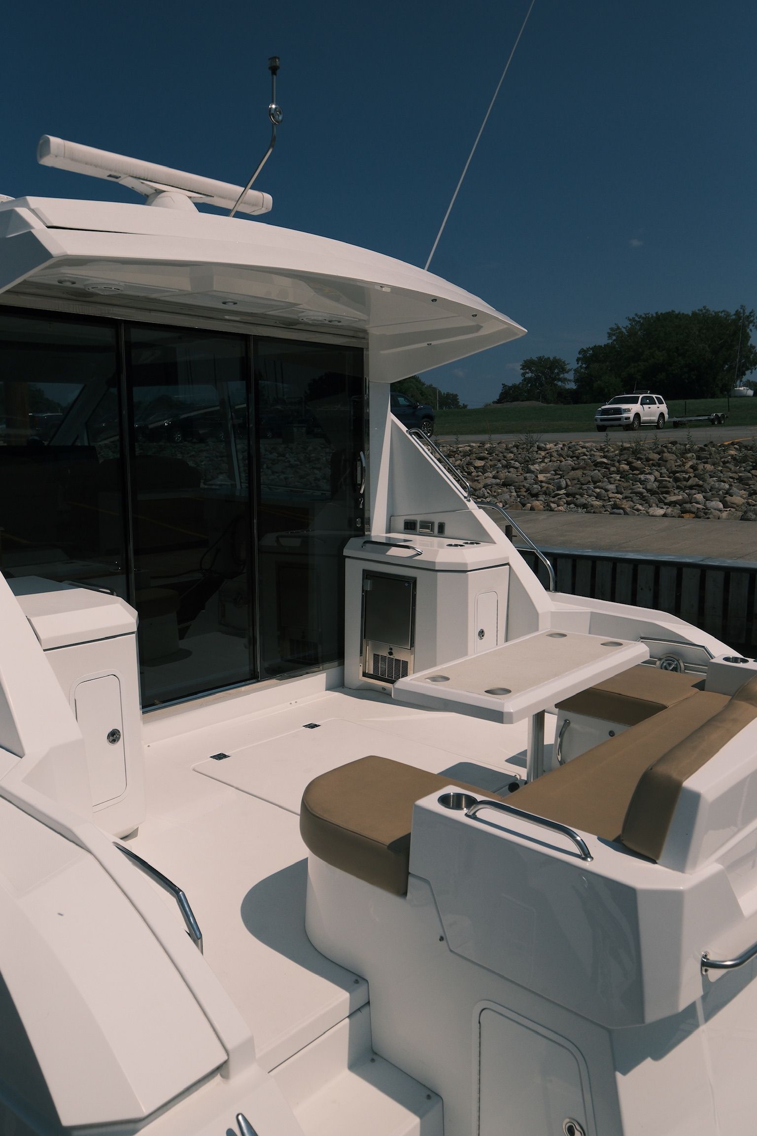 2015 Cruisers Yachts 48 Cantius - 2