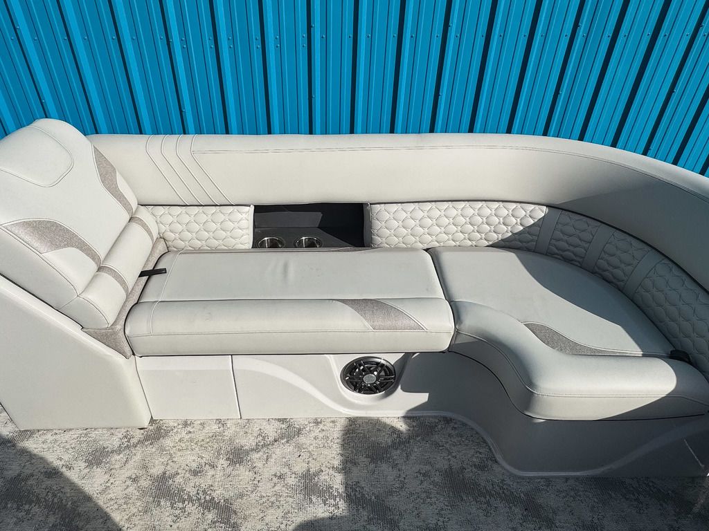 2023 Crest Caribbean LX 230 - 6