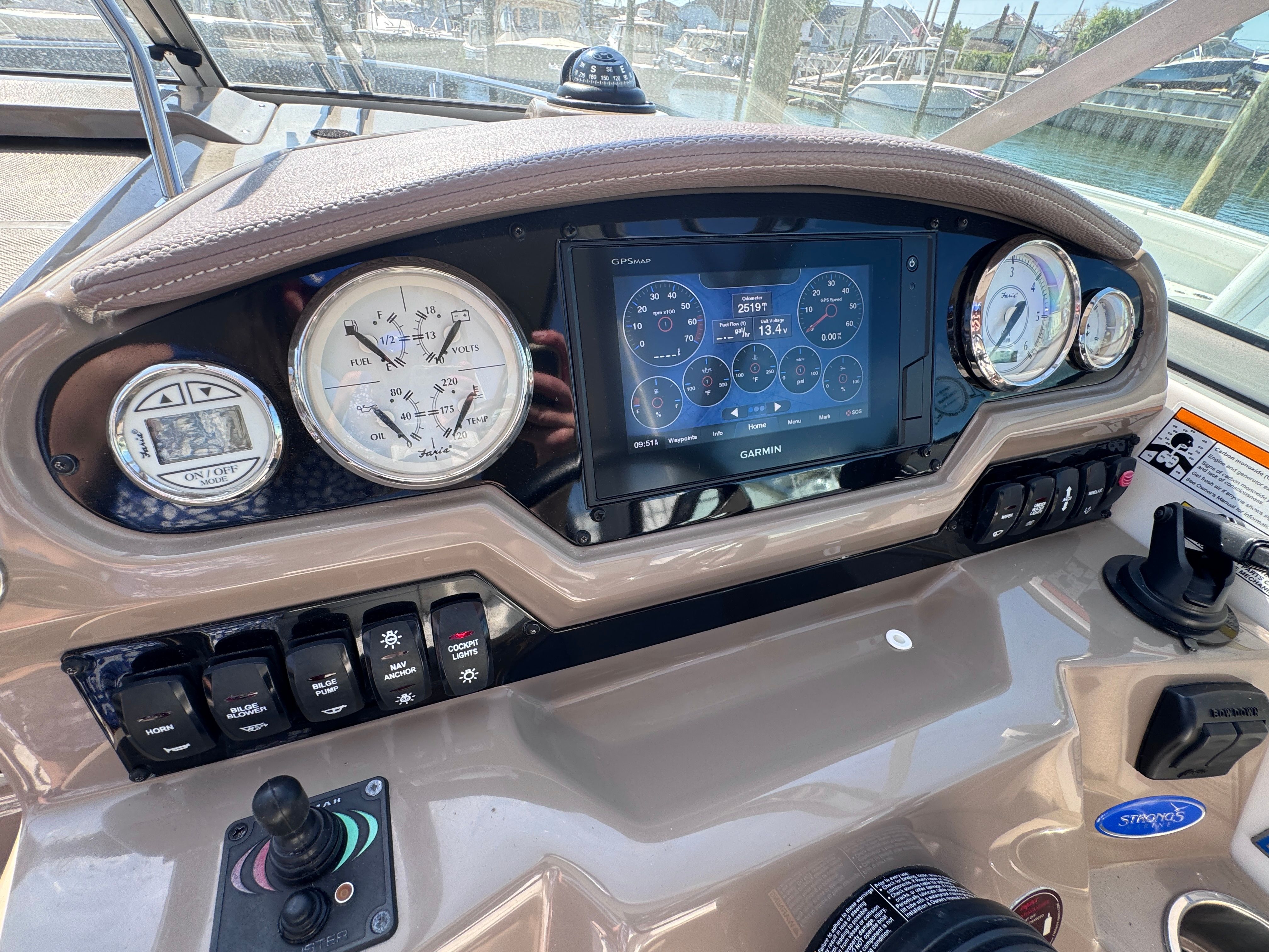 2018 Regal 28 Express - 8