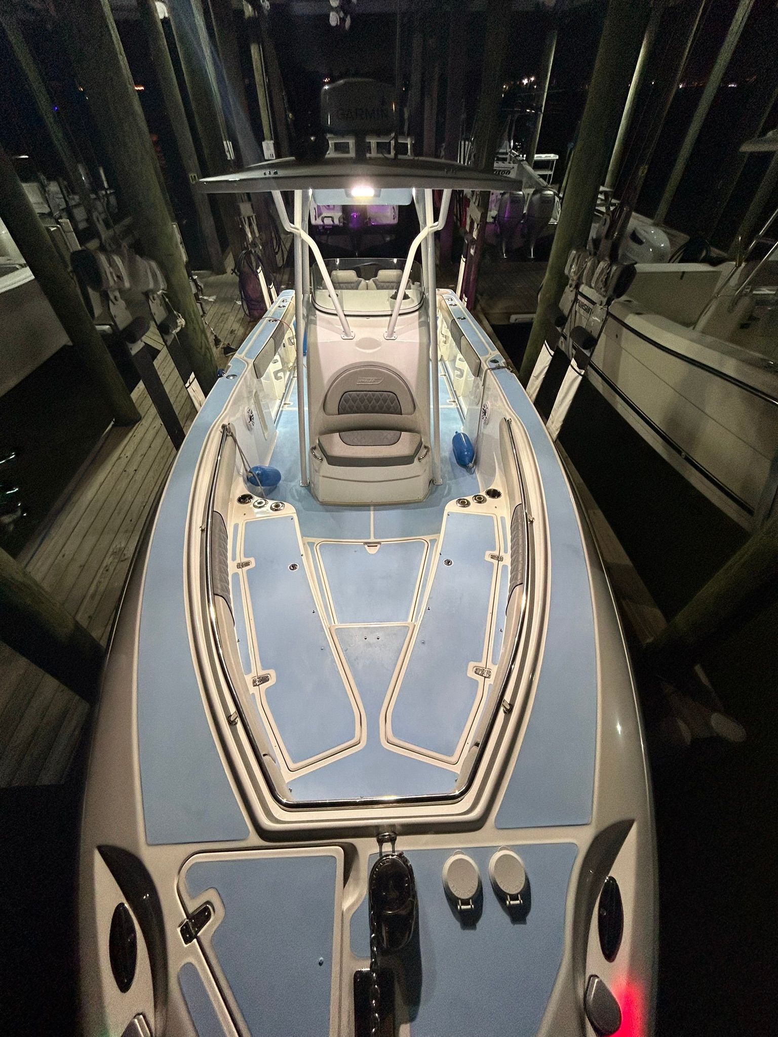 2003 Boston Whaler 270 Outrage - 2