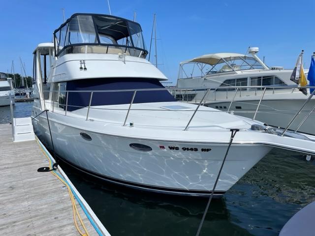 1999 Carver 356 Aft Cabin Motor Yacht