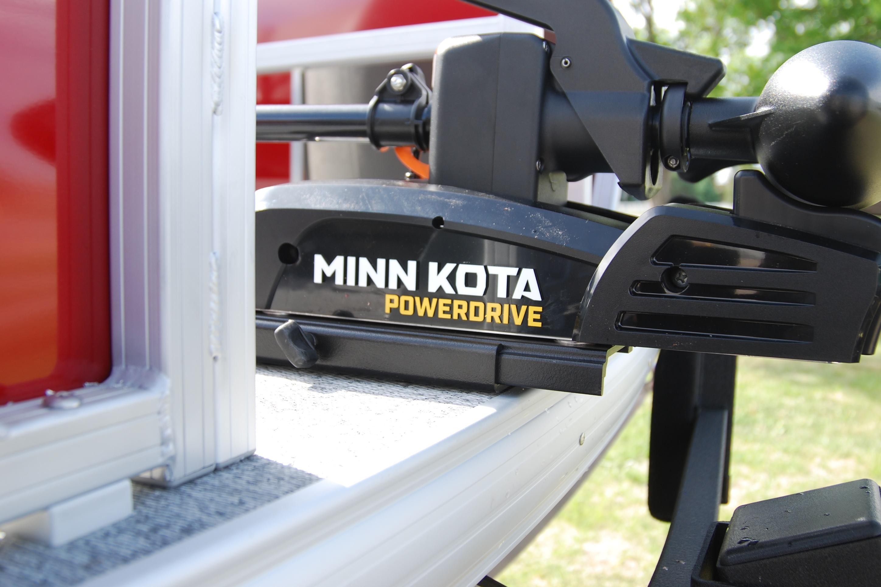 Minn Kota PowerDrive motor on 2026 Sun Tracker Fishin' Barge 22 XP3 boat.