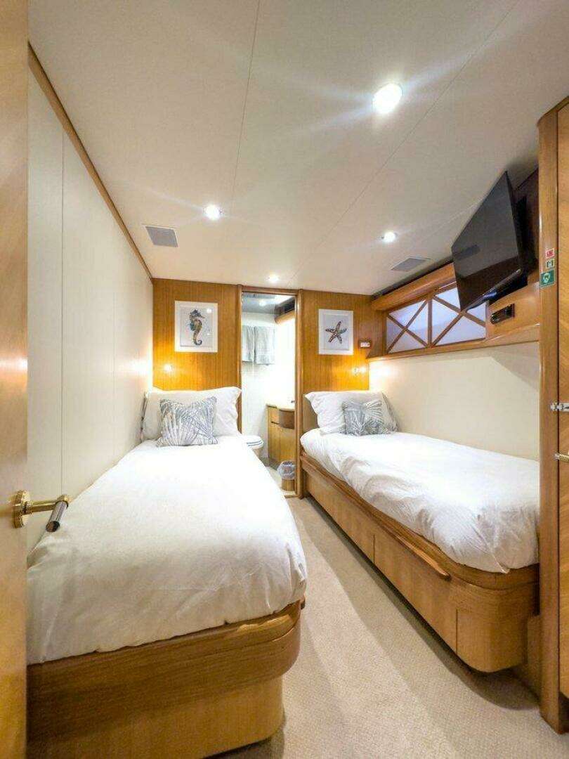 2004 Cheoy Lee 81 Sport Yacht - Image 33
