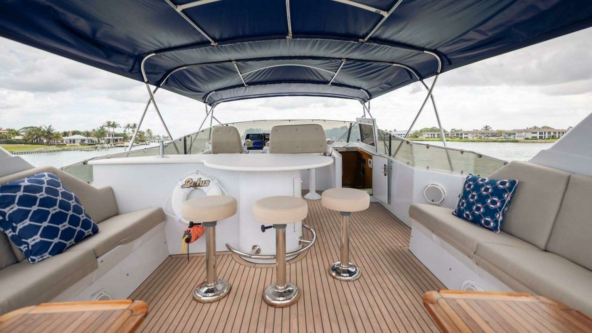 1998 Hatteras Sport Deck - Image 27