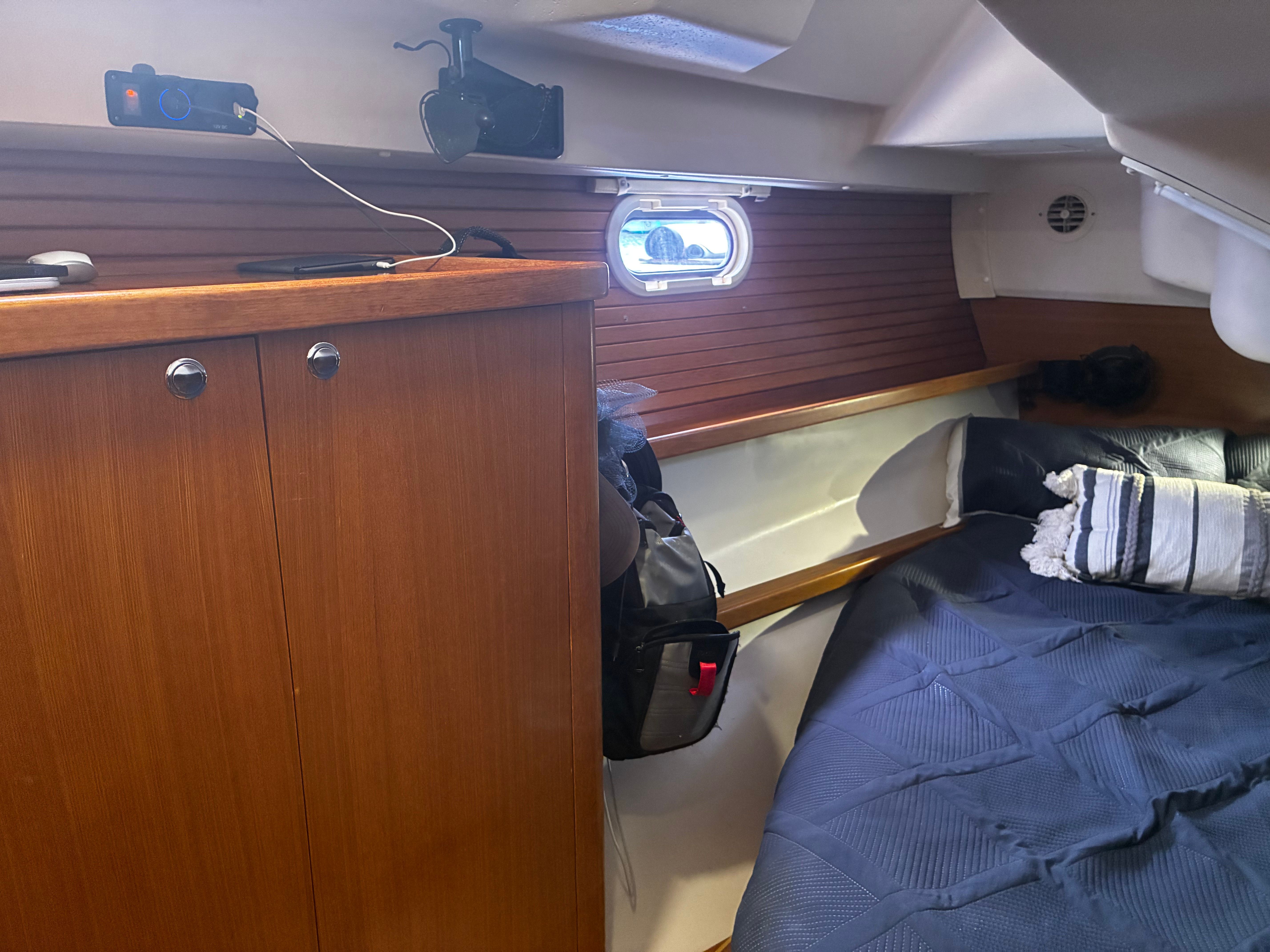 2011 Catalina 445 - 35