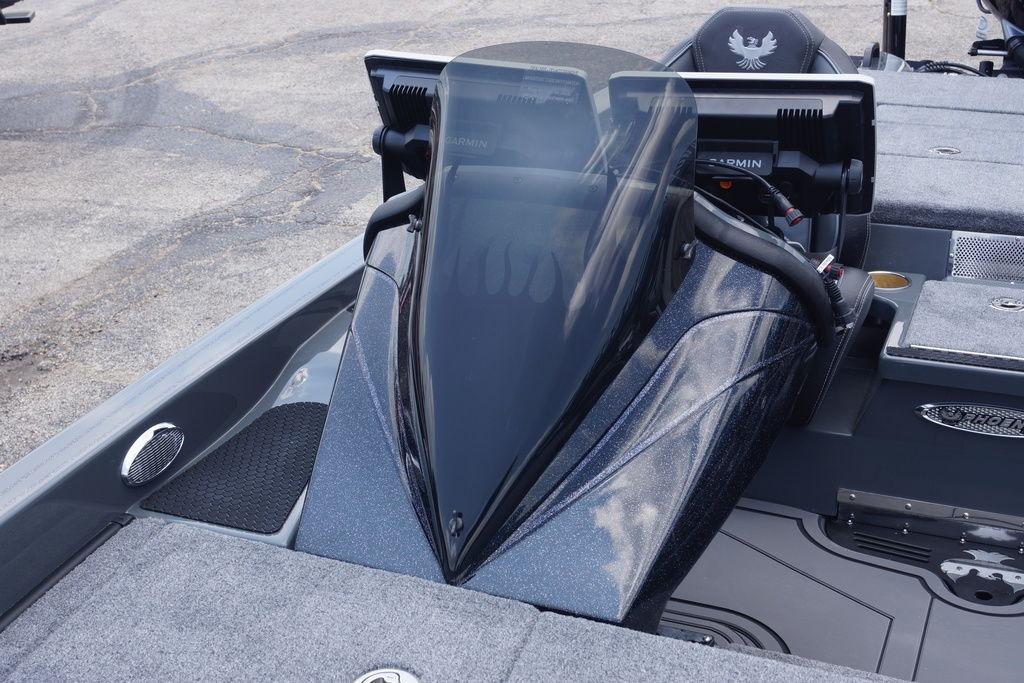2027 Phoenix 921 Elite X II boat interior with Garmin electronics and sleek design.