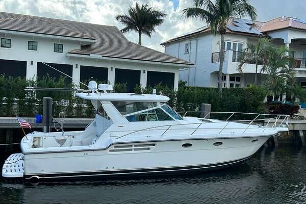 2001 Tiara Yachts 4100 Open