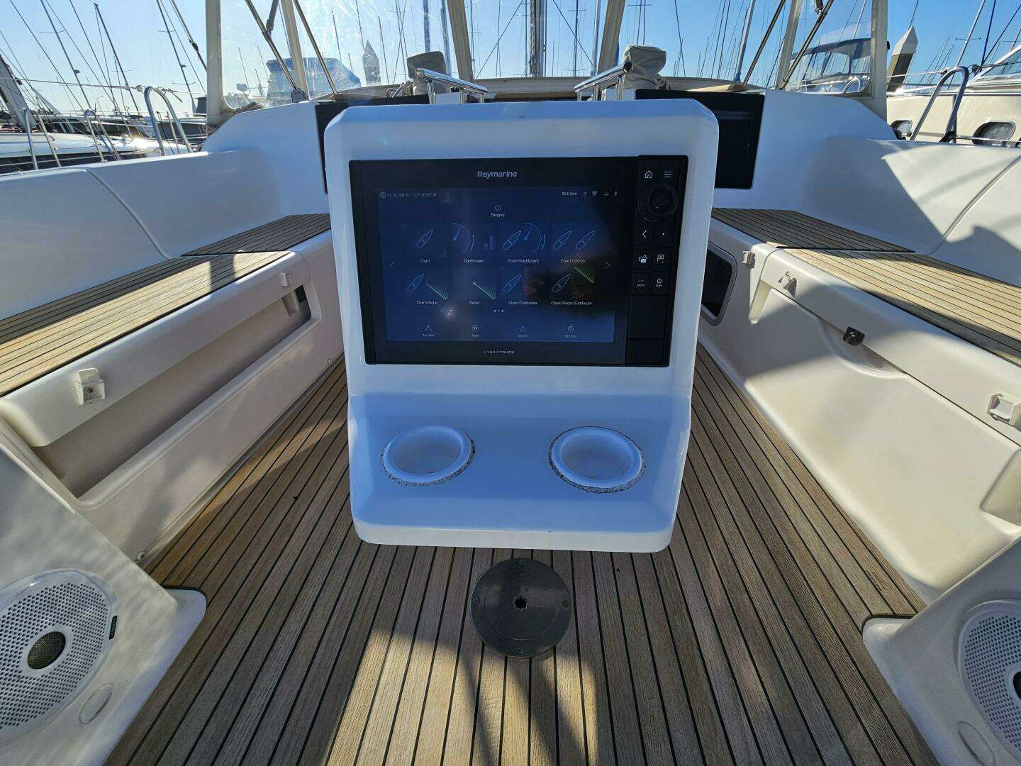 2018 Dufour — - Image 31
