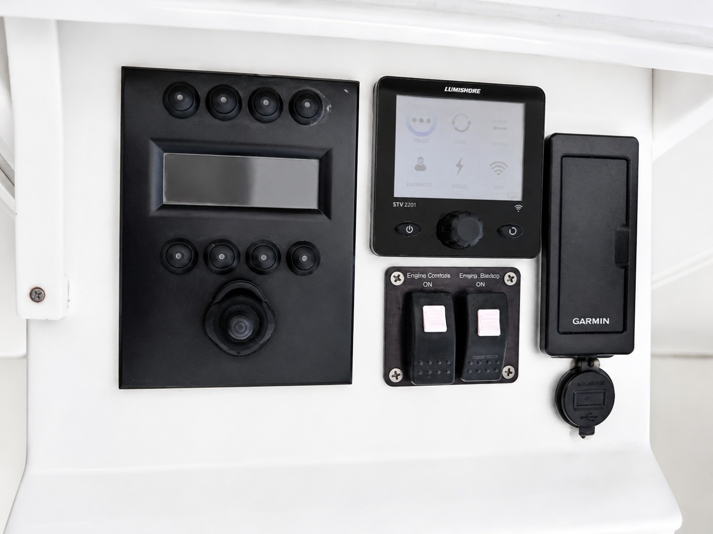 2004 Ocean Yachts 50 Convertible - Image 13