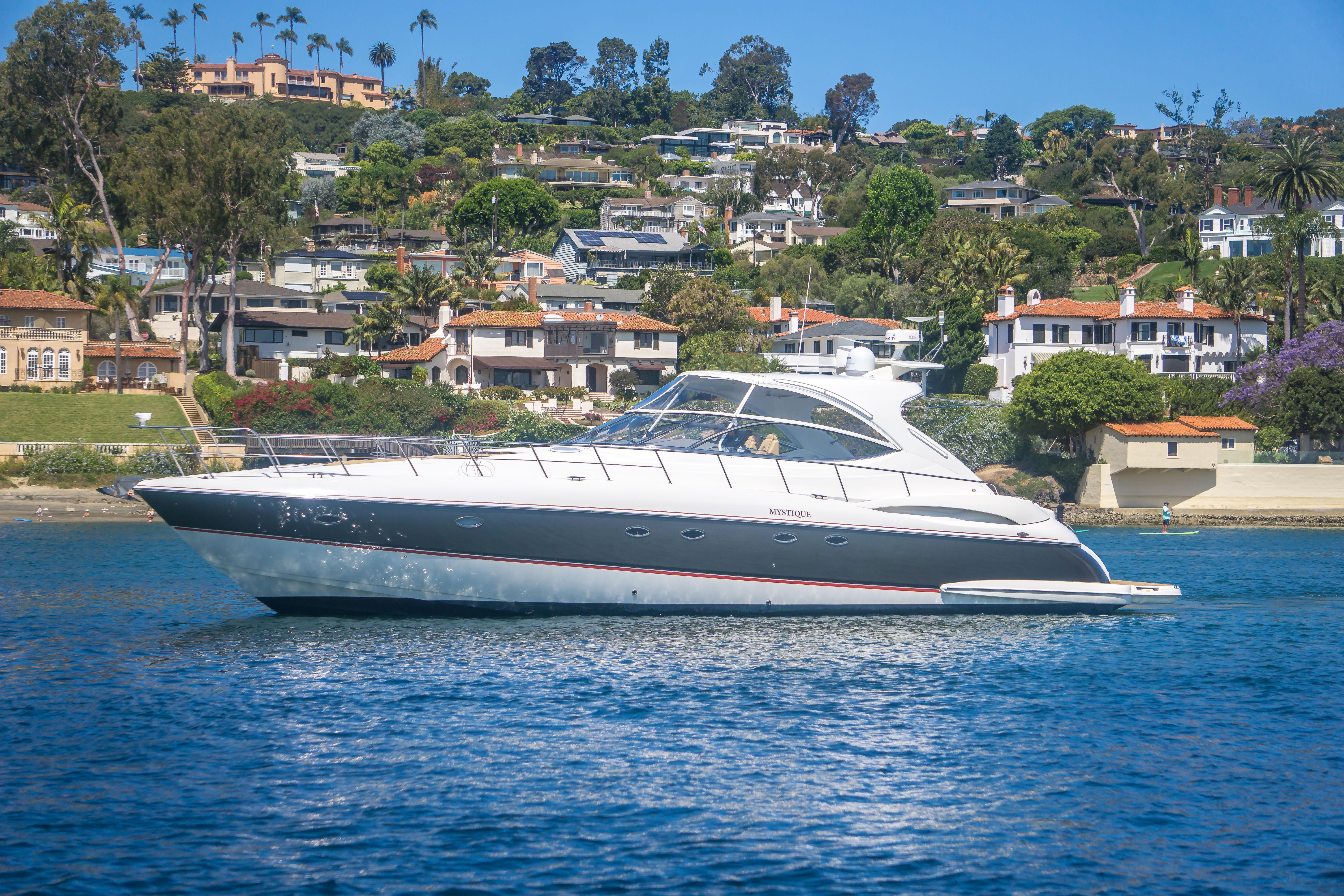 2005 Cruisers Yachts 540 Express