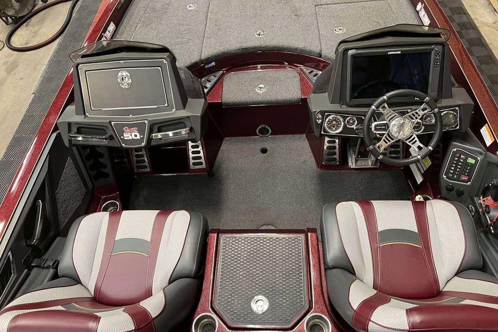2018 Ranger Z520L boat interior with dual seats, steering wheel, and control panel.
