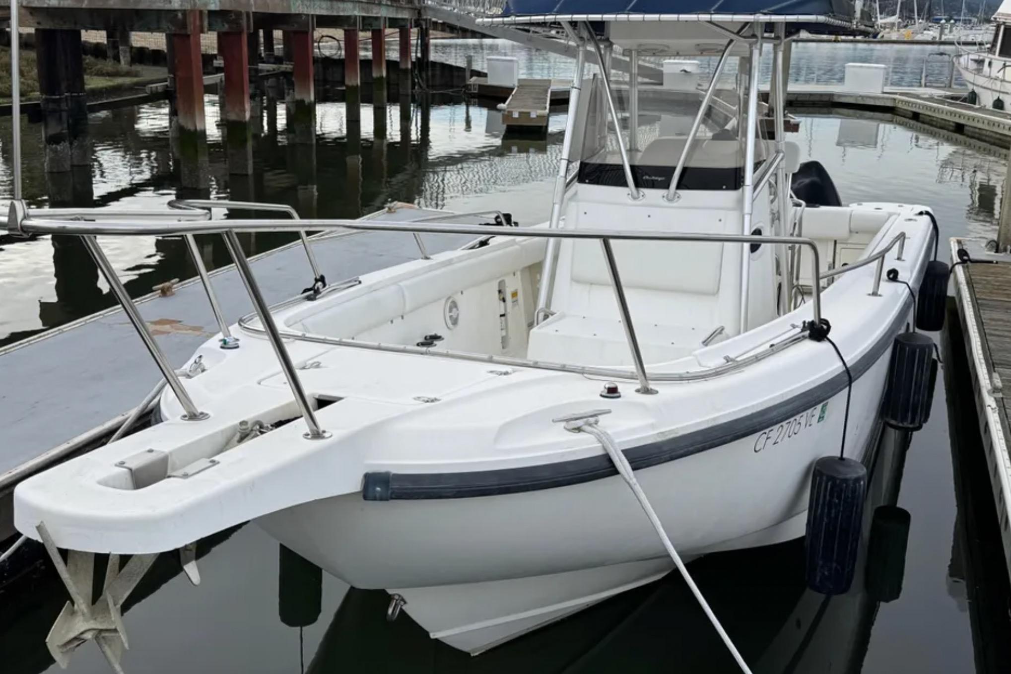 2001 Boston Whaler 26 Outrage