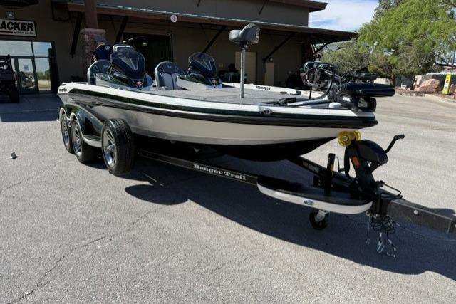 2026 Ranger Z520R Cup-Equipped boat on trailer, parked outdoors.