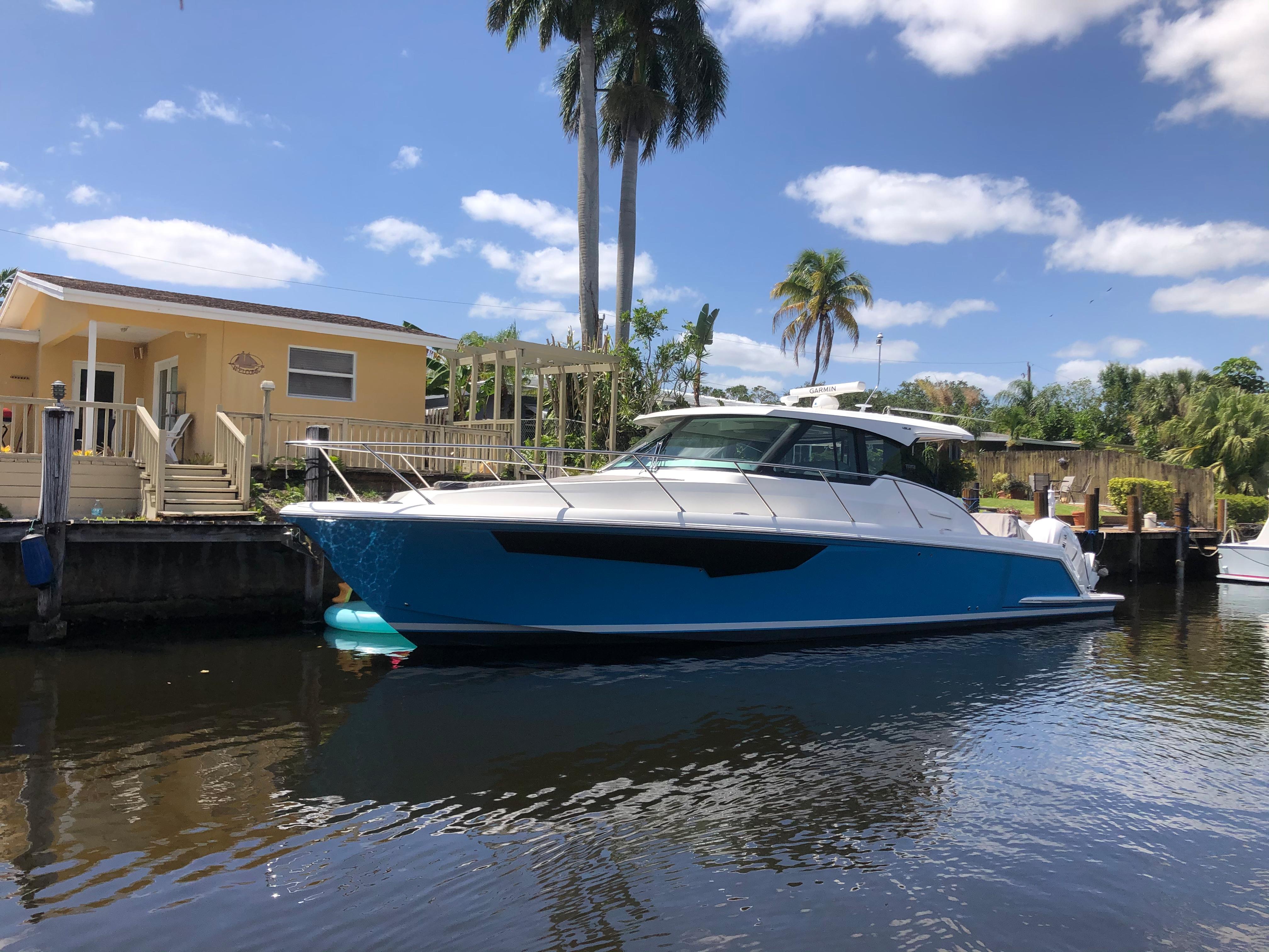 2021 Tiara Yachts 43 LE