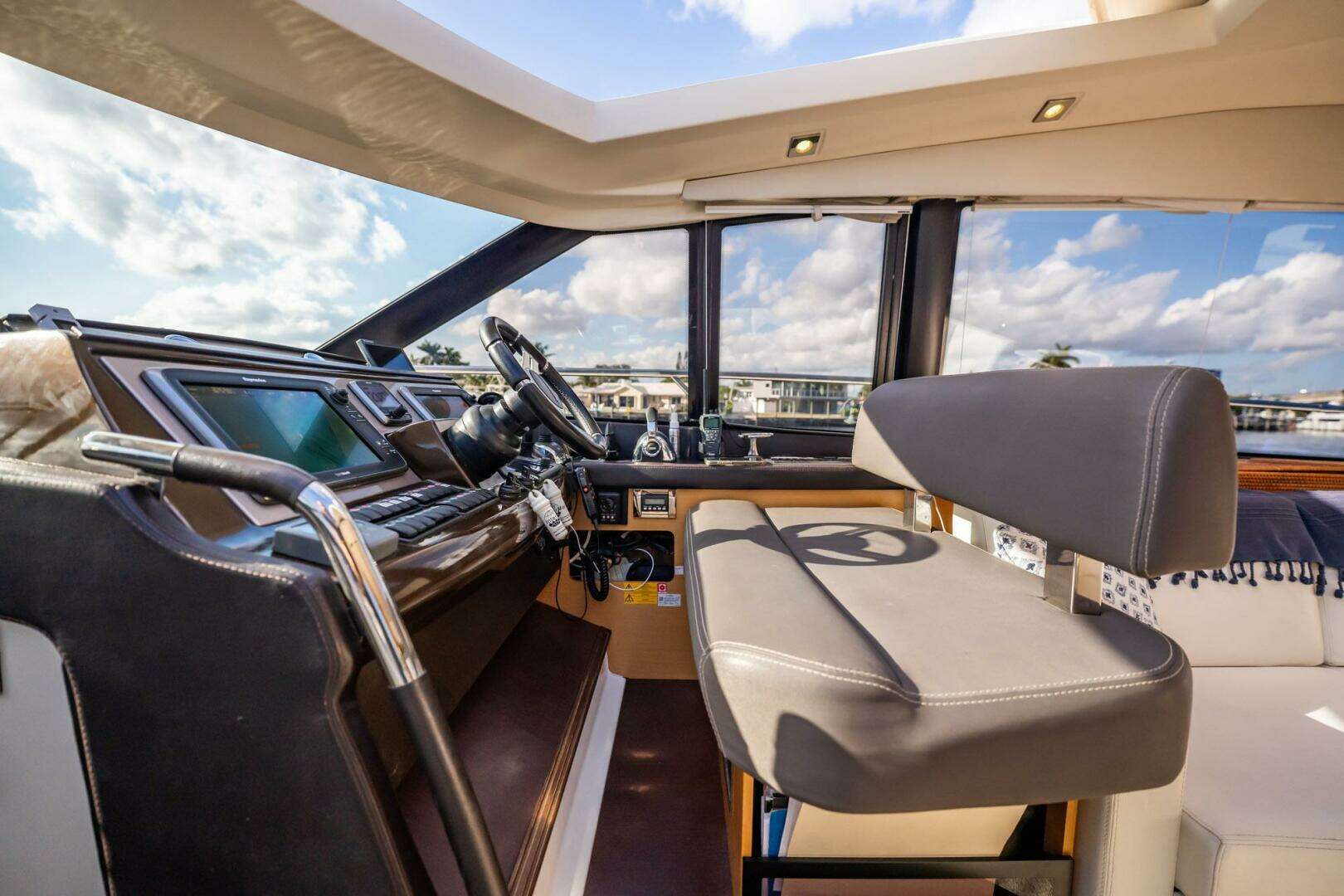 2013 Prestige 500 S - Image 42