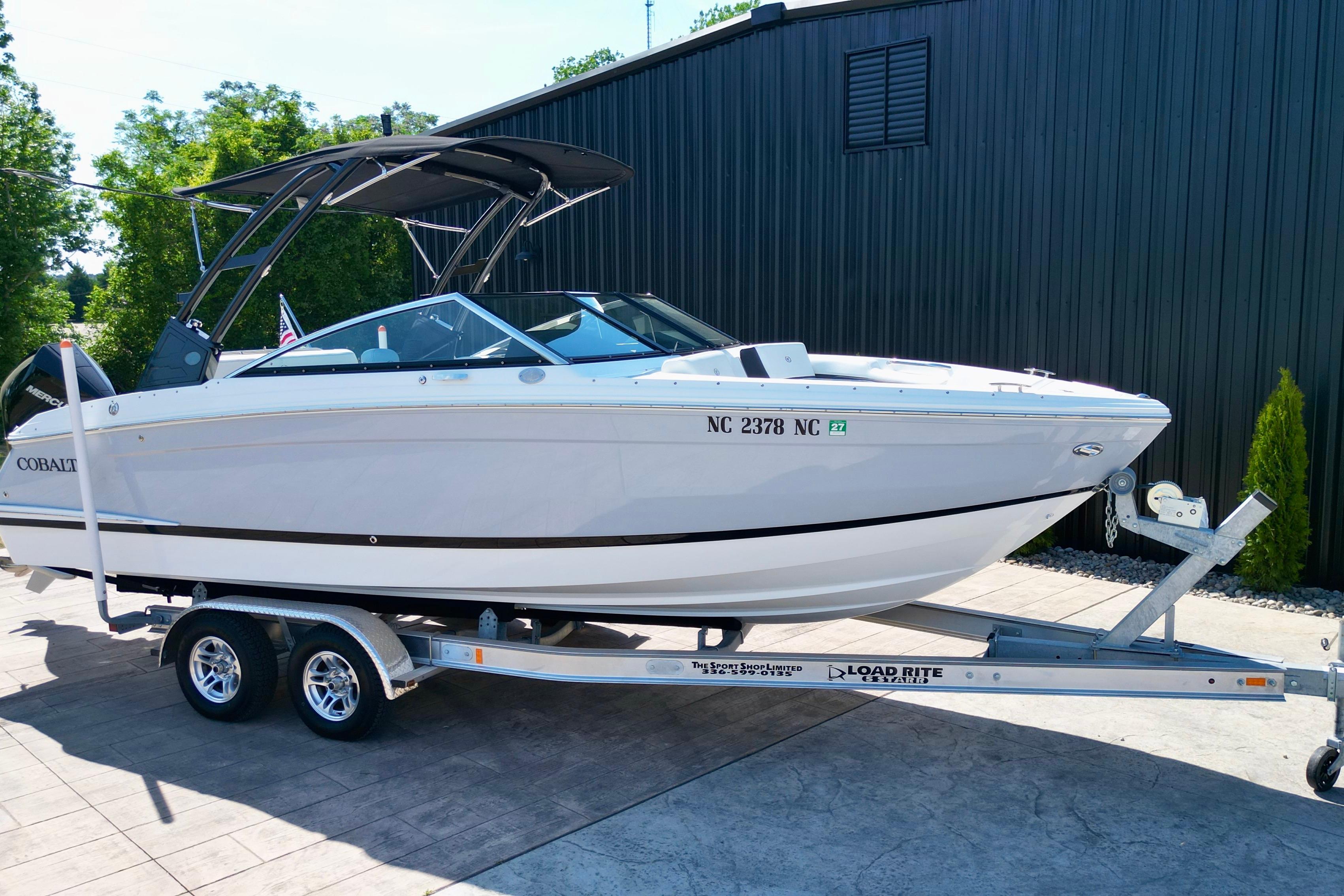 2023 Cobalt R4 Outboard