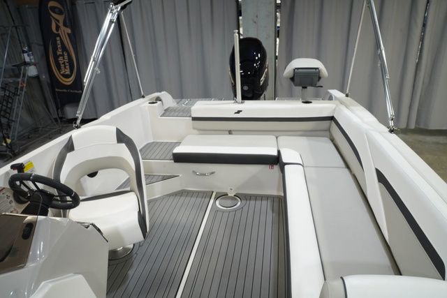 2026 Starcraft SVX 211 OB - 15
