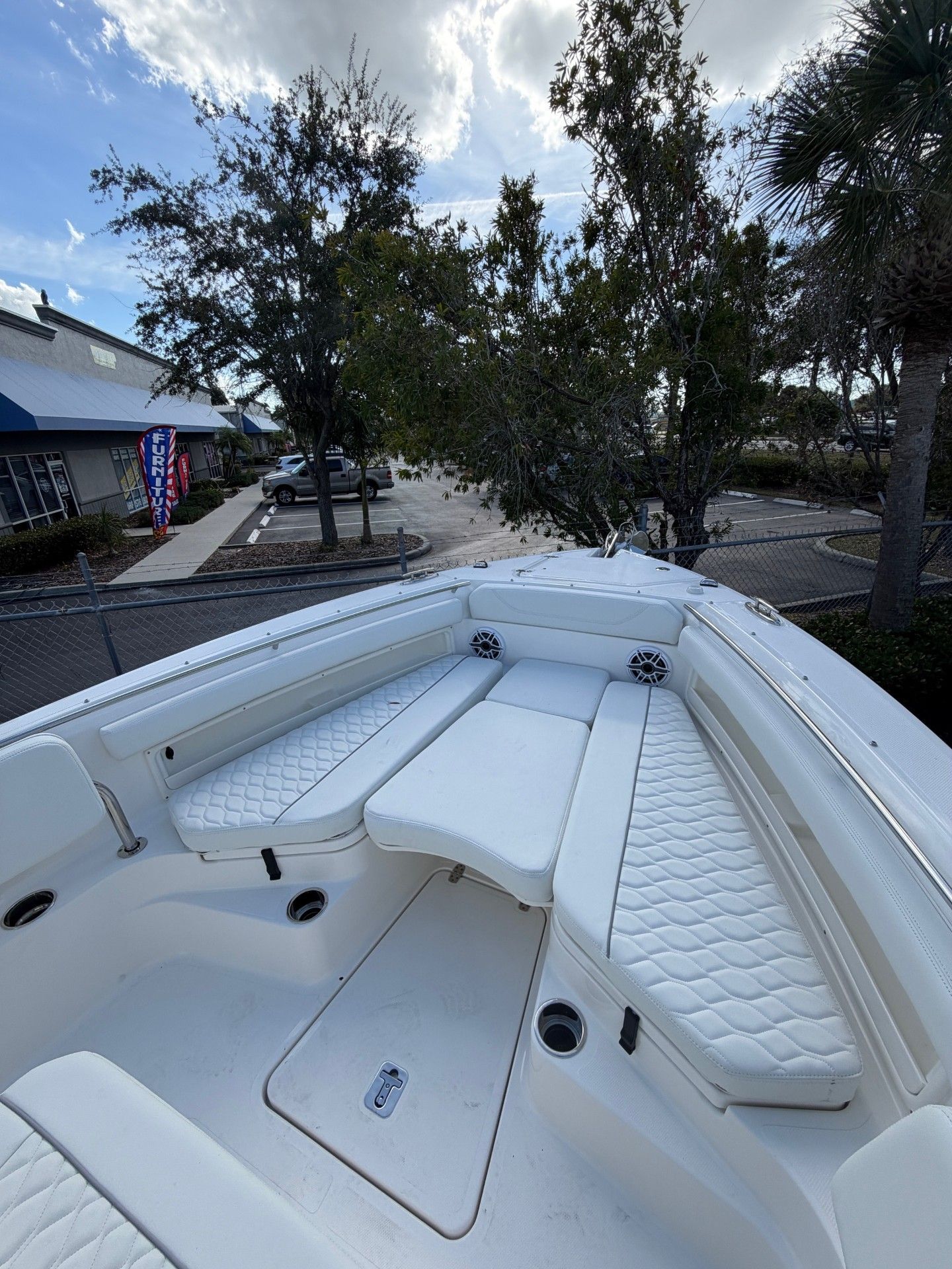 2026 PURSUIT 248 S - Image 8