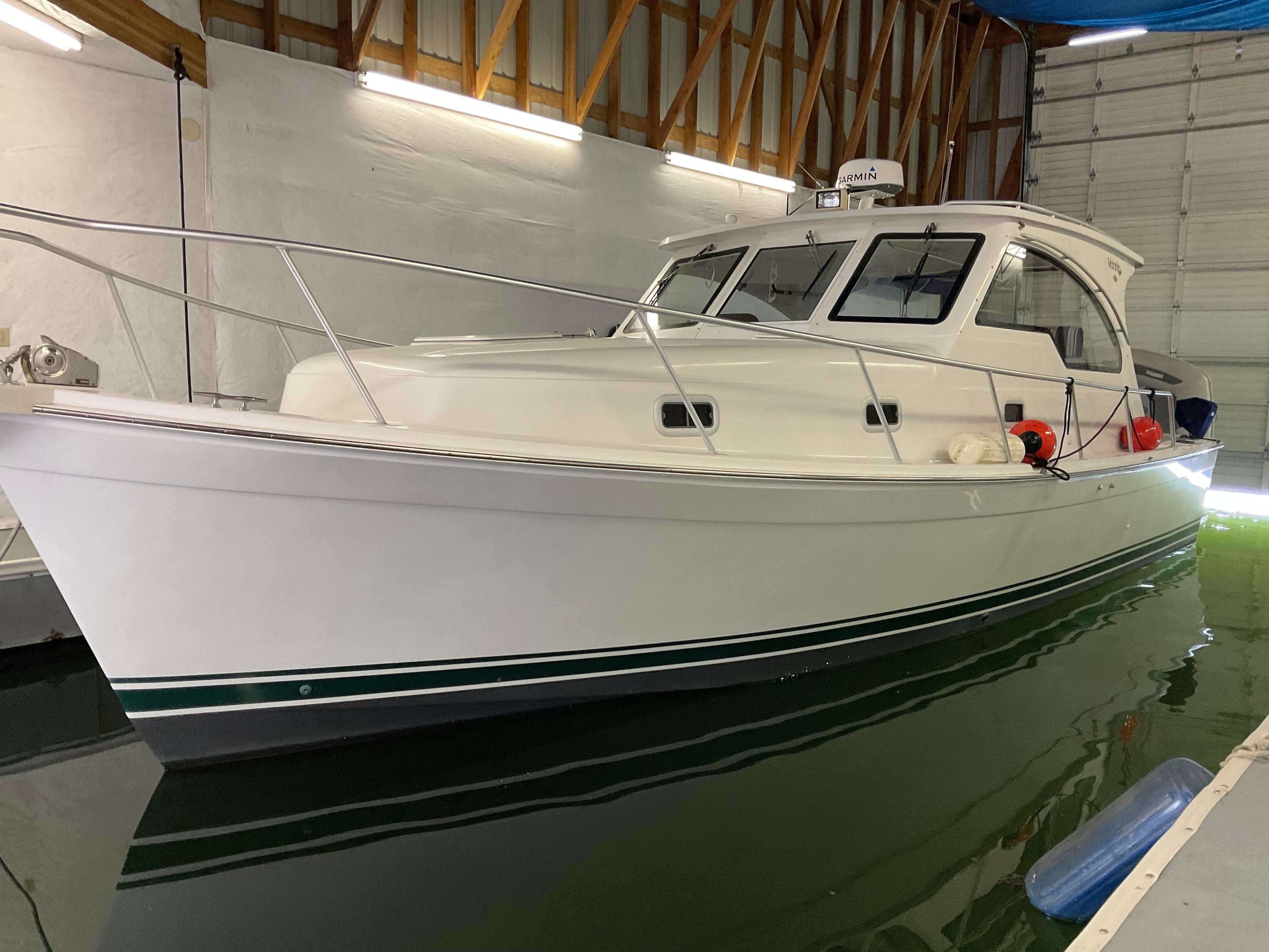 2000 Mainship Pilot 34 Sedan