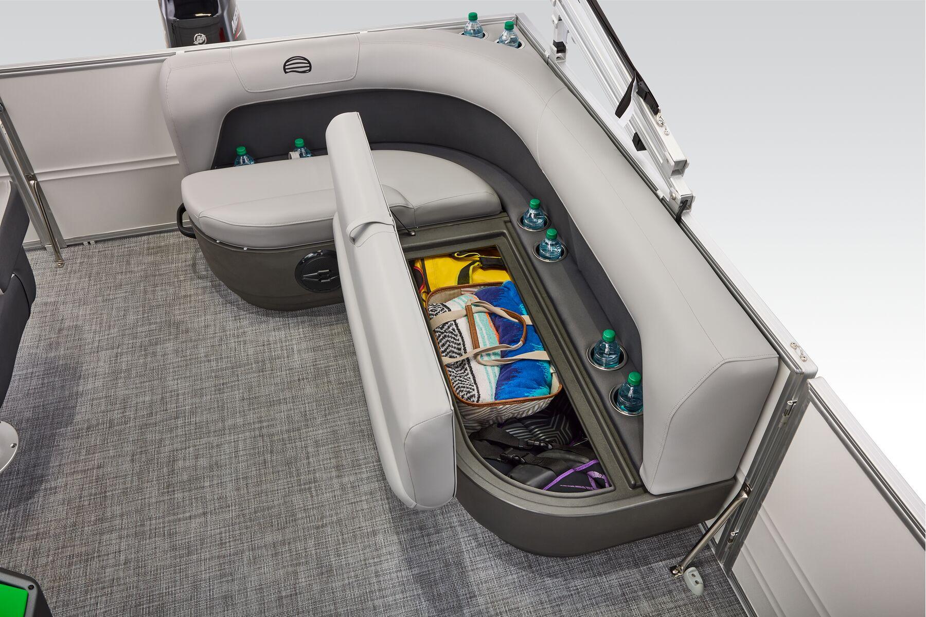 2026 Sun Tracker Party Barge 16 DLX - 49