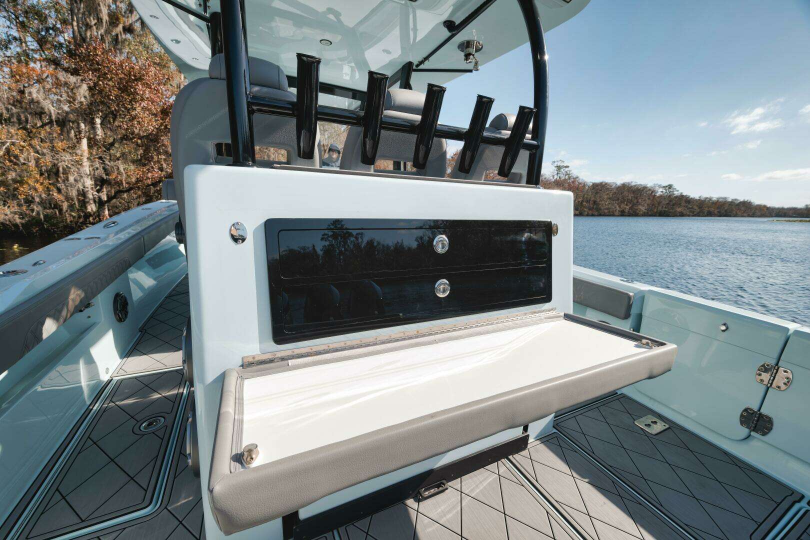 2026 Front Runner 39 Center Console - Image 16