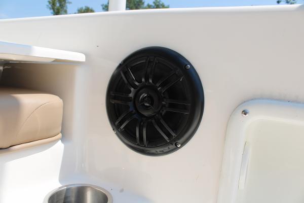 2023 Sundance DX20 boat speaker and seating detail.